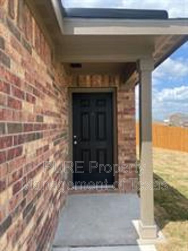 Foto del edificio - 133 Fairfax Ln