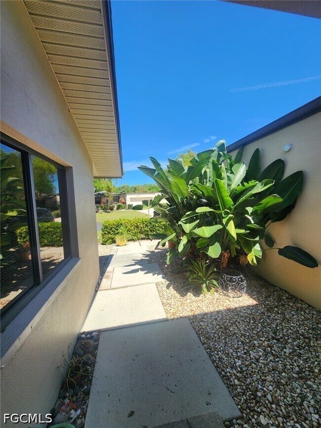 Foto del edificio - 5873 Wyldewood Lakes Ct