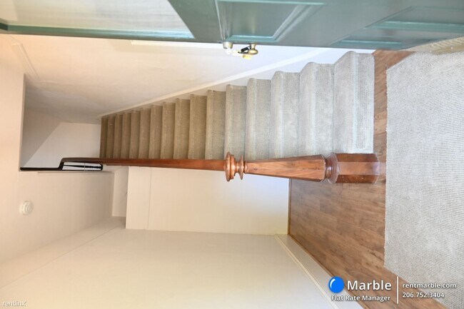 Foto del edificio - 1 br, 1 bath Townhome - 702 Allerton St