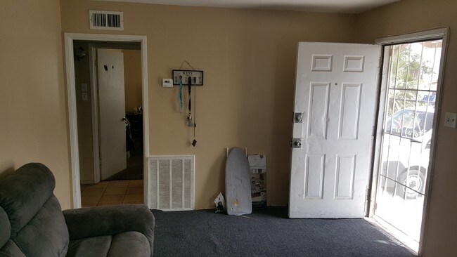 2 Bedroom living room - 429 N 15th St
