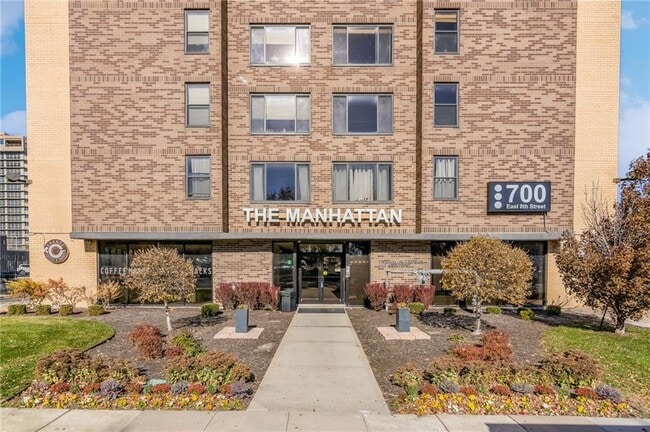 Foto del edificio - 700 E 8th St