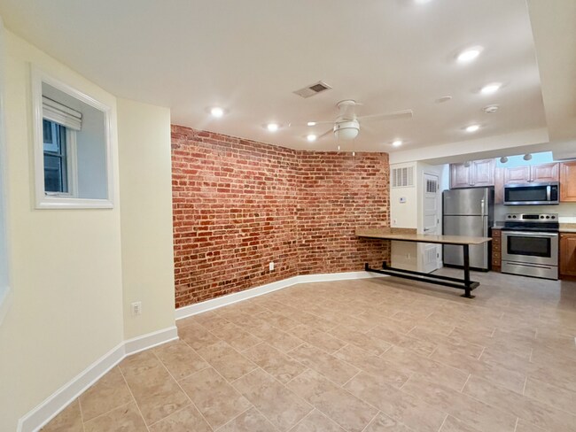 Foto del edificio - 1833 Lamont St NW