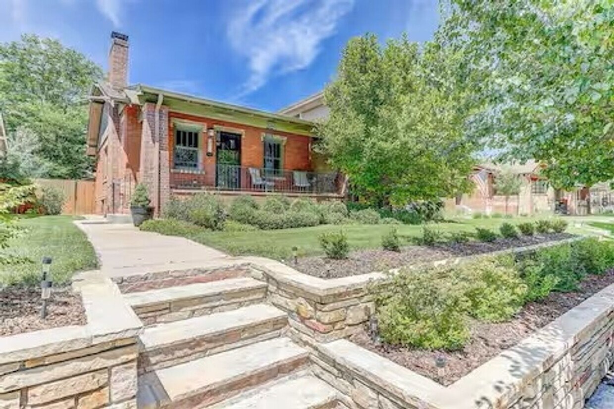 Foto principal - 3615 Meade St