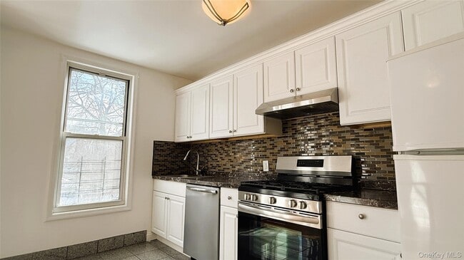 Foto del edificio - 50-21 Celtic Ave