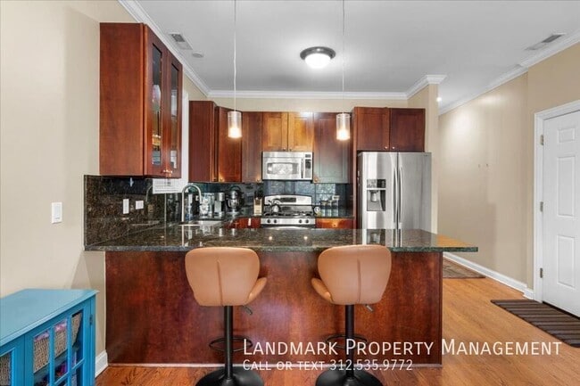 Foto del edificio - 1024 N Hermitage Ave