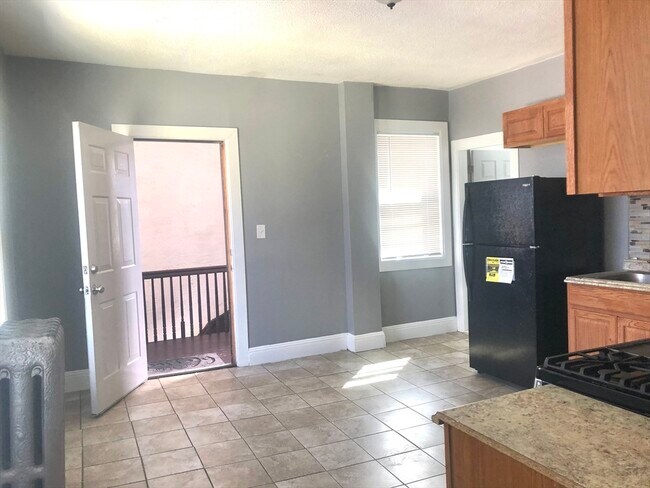 Foto del edificio - 90 Forest Ave