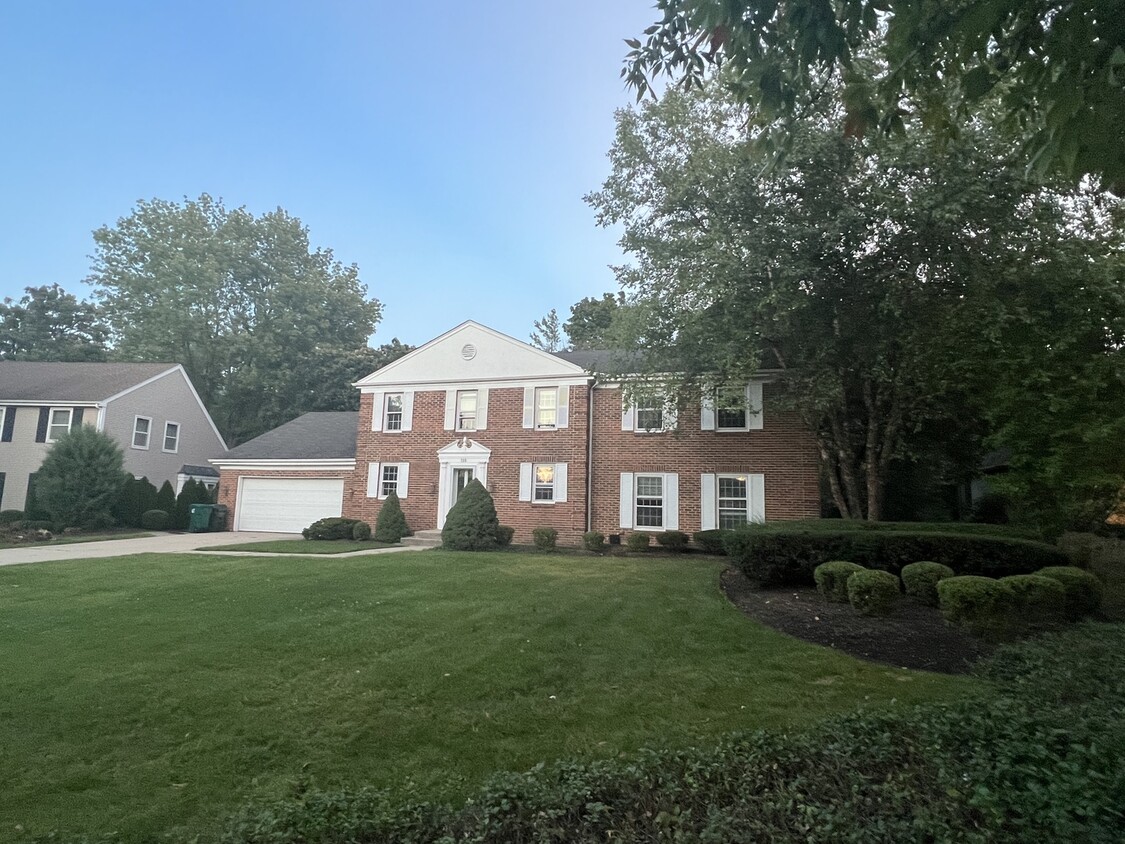 Primary Photo - 725 Charlemagne Dr
