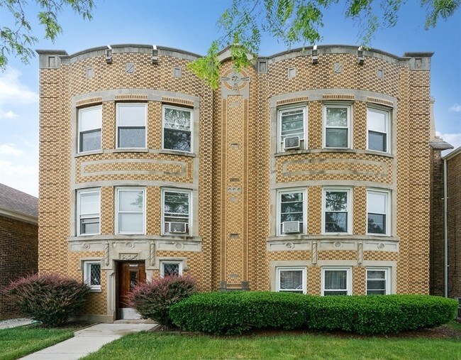 Building Photo - 6025 W Eddy St
