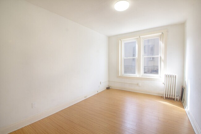 Foto del edificio - 423 Biddle Ave