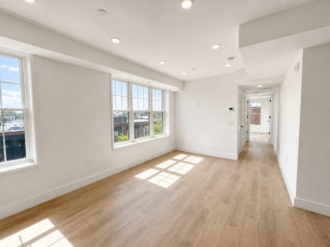 Interior Photo - The Heywood