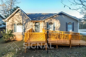 Building Photo - 924 Rich Rd