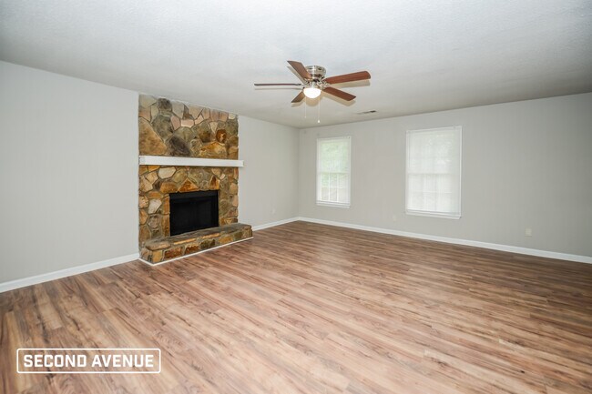 Building Photo - 2209 Summertown Dr