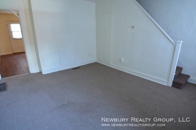 Building Photo - Barberry Court