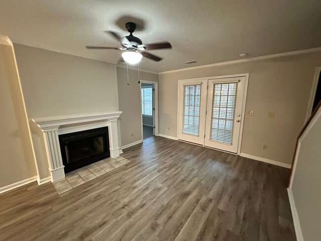 Building Photo - Beautiful Bevington Pines Three Bedroom Du...
