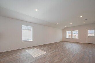 Building Photo - 30842 Brightwell Bnd