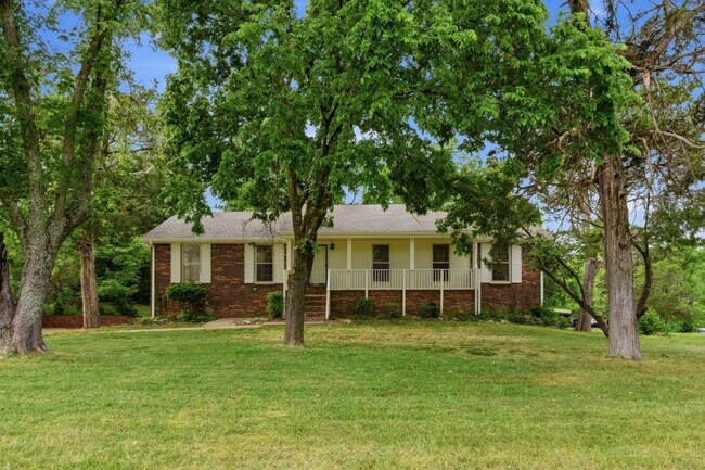 Foto del edificio - 308 Brookview Ct