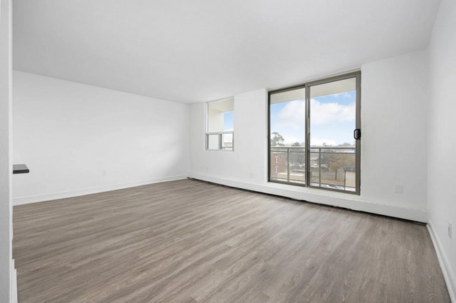 Building Photo - 150 Market Street