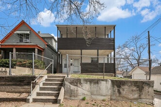 Building Photo - 9 N Boeke St