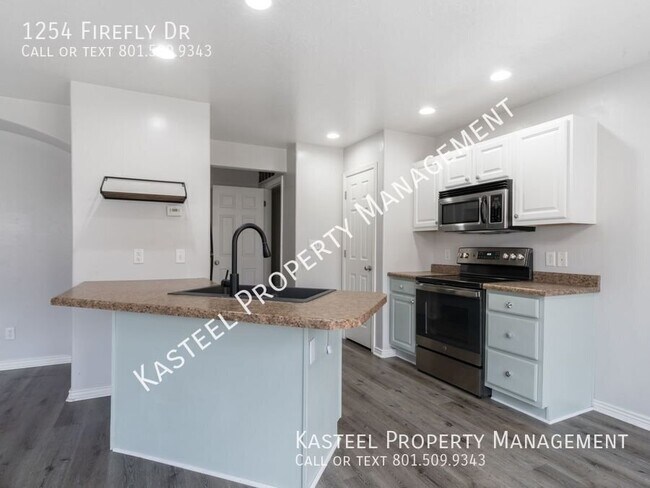 Foto del edificio - 1254 Firefly Dr