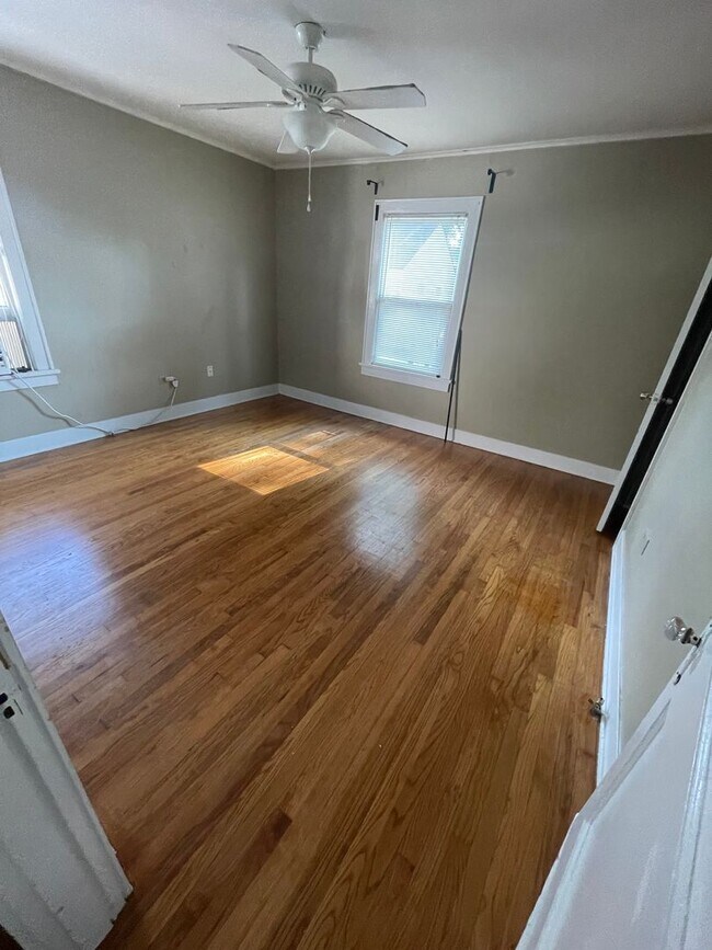 Foto del edificio - 2 Bedroom Apartment in Highland!