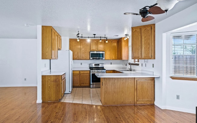 Building Photo - Beautiful 5 Acre Property in Cottonwood