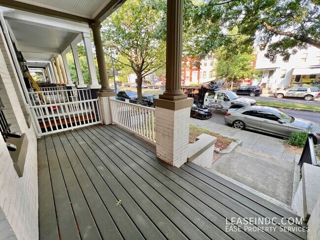 Foto del edificio - 3613 New Hampshire Ave NW
