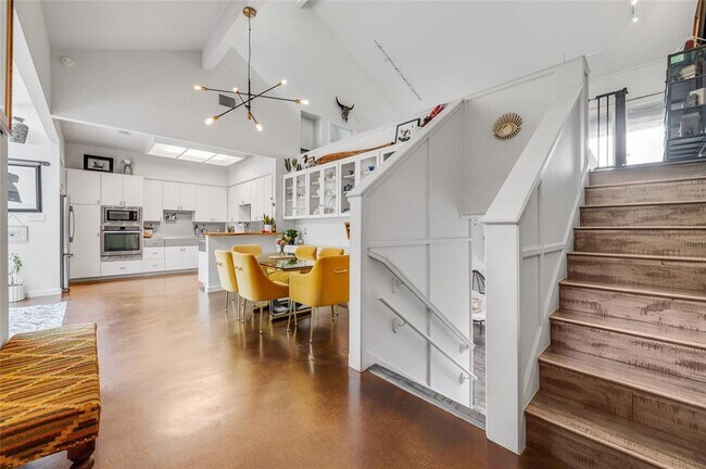 Foto del edificio - 806 Canyon Creek