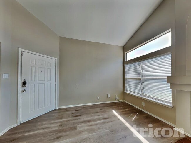 Foto del edificio - 10218 Basin Field Dr