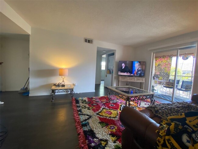 Foto del edificio - 1656 Sunny Brook Ln