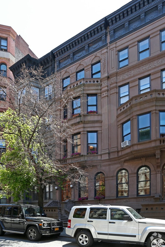 Building Photo - 106 W 75th St
