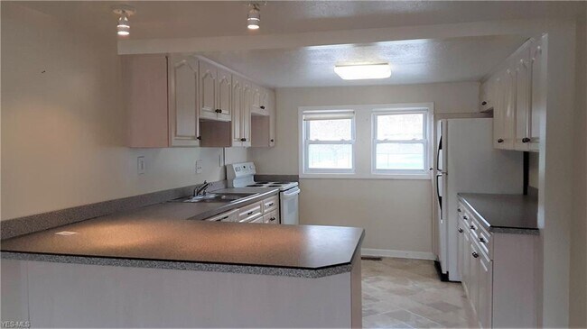 Foto del edificio - 854 Beach Rd