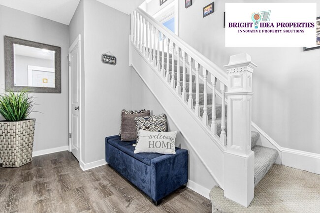 Building Photo - 875 Edmund Ave W