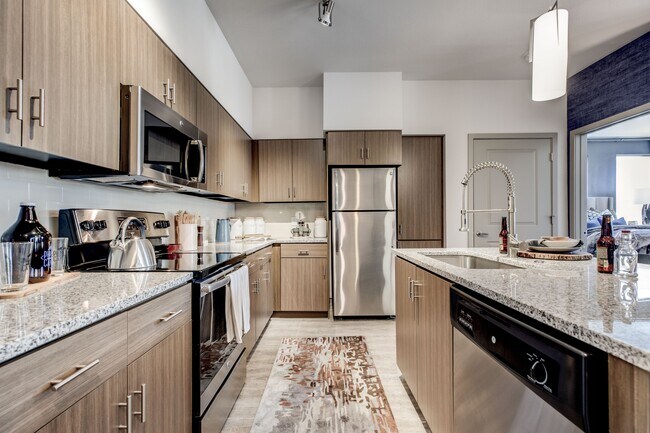 Building Photo - Cortland Powers North