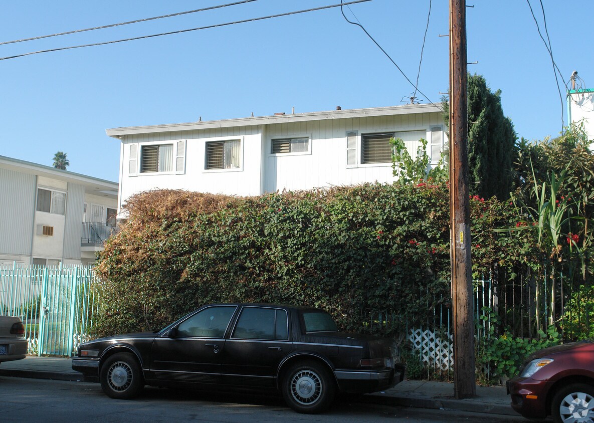 5525 Bonner Ave, North Hollywood, CA 91601 Apartments in North