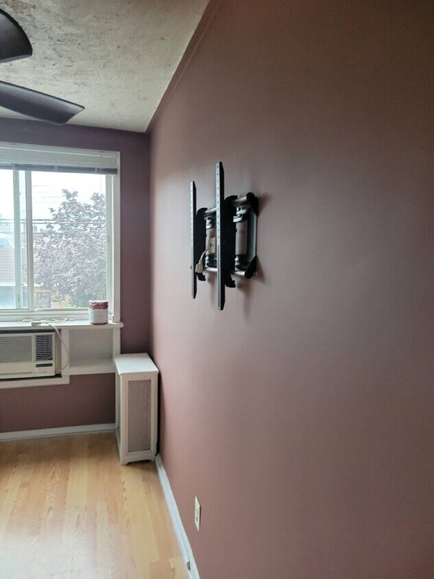 Foto del edificio - 3021 Quentin Rd