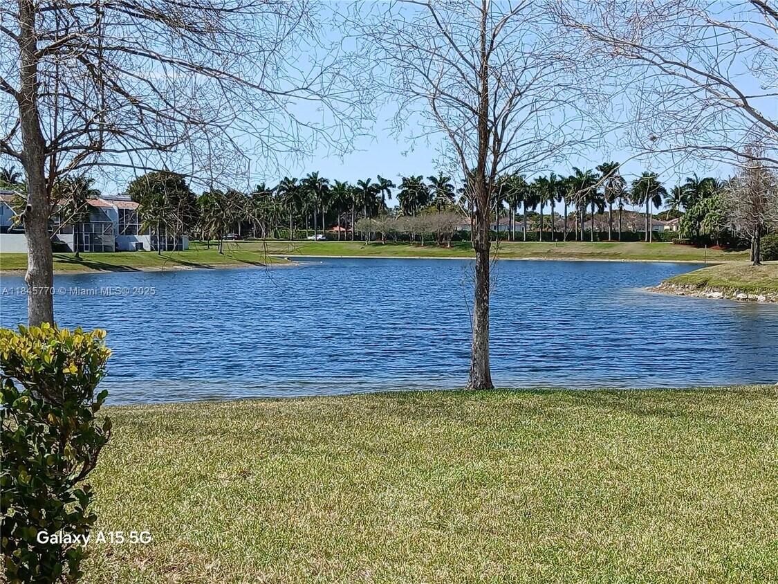 Foto principal - 10730 NW 66th St