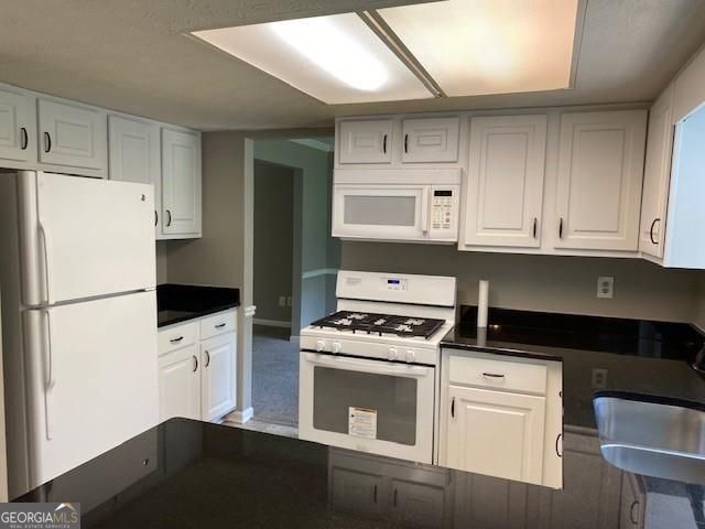 Foto del edificio - 2121 Heritage Trace Dr