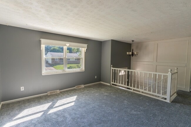 Building Photo - 3776 Feather Ln