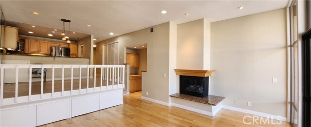 Building Photo - 8127 Marina Pacifica Dr N