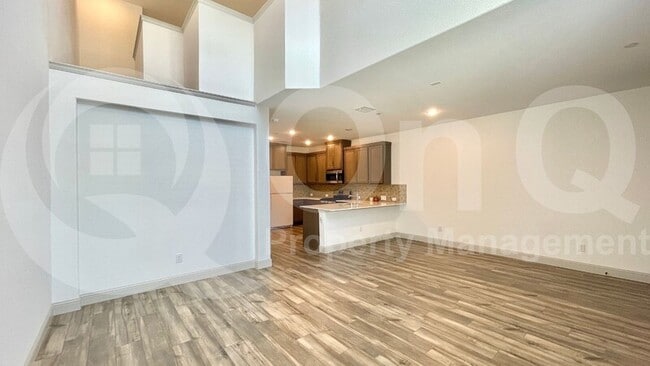 Building Photo - 4304 Oliver Dr