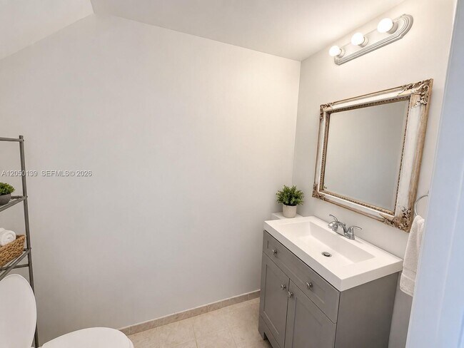 Foto del edificio - 60 SW 13th St
