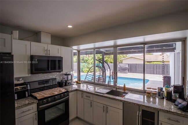 Foto del edificio - 12021 NW 29th Pl