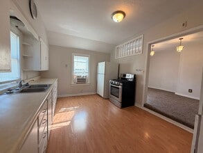 Building Photo - 207 K St