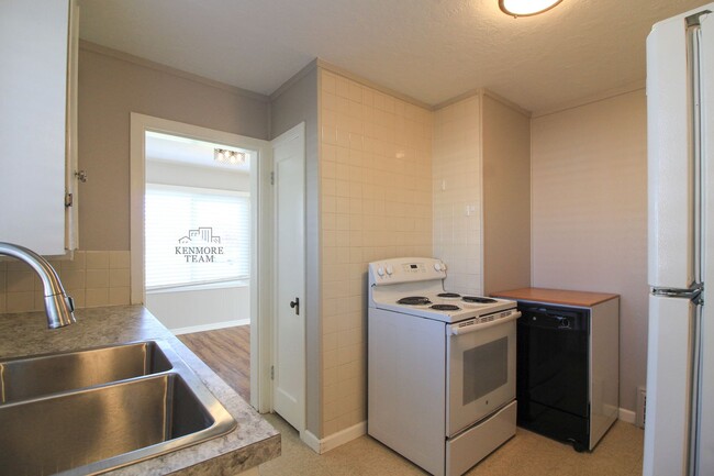 Foto del edificio - 3 Bedroom, 1 Bath Duplex in Richland
