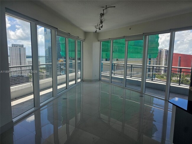 Foto del edificio - 60 SW 13th St