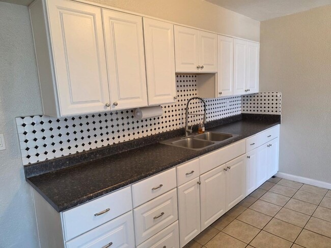 Photo - 1320 W Sahuaro Dr Apartment