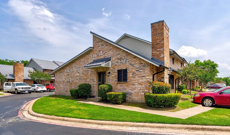 Foto del edificio - Jackson Manor Town Homes