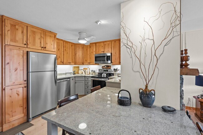 Building Photo - 161 Skyleaf Dr