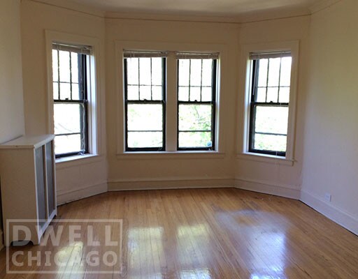 Building Photo - 4625 N Lincoln Ave