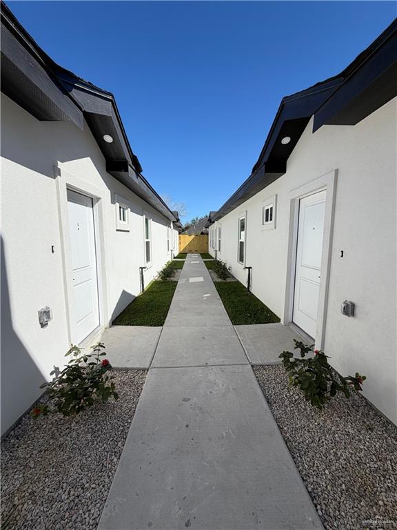 Building Photo - 12 Monaco N Dr